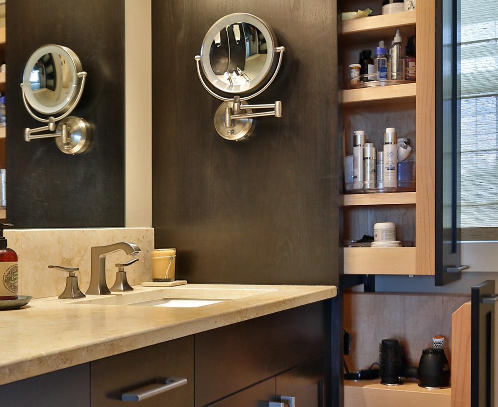 Live Well in Small Bathroom Spaces
