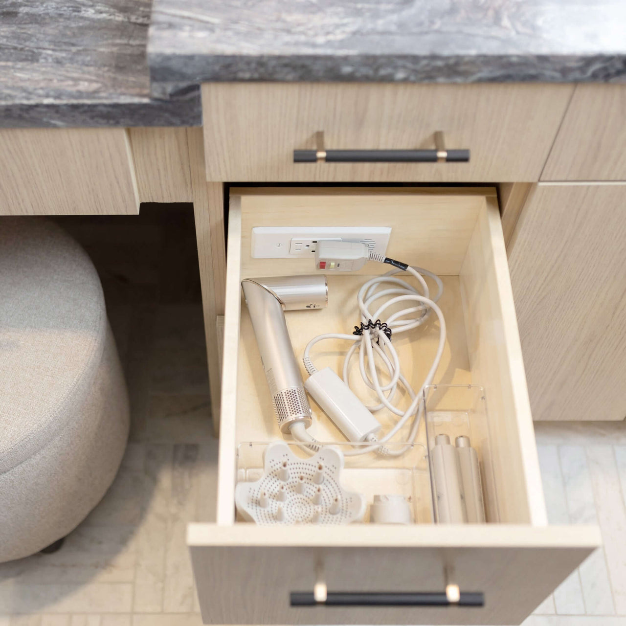 Power Narrow Drawers with Compact Outlets by Docking Drawer